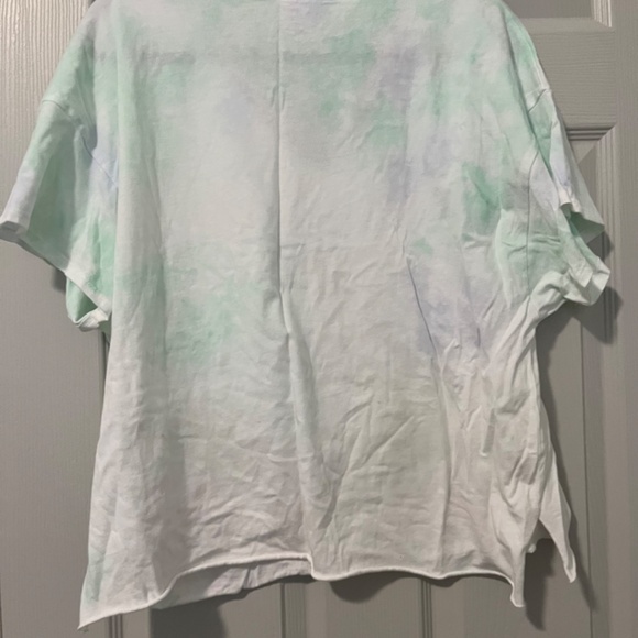 Offline Cropped Tee NWT - Picture 2 of 4